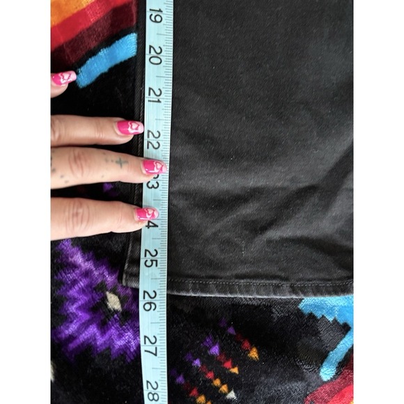 Rock & Republic Kendall Black Crop Denim Jeans Size 12 Mid Rise Pockets Zip Logo - Picture 8 of 8